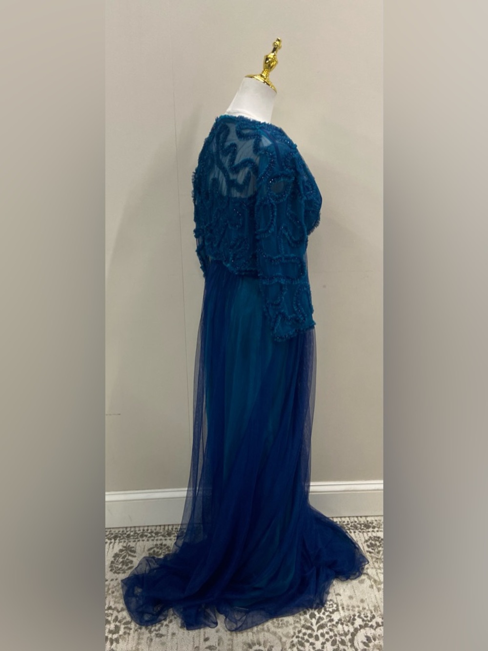 Elegant Teal Blue Evening Gown with Embellished Bolero - Picture 4 of 6